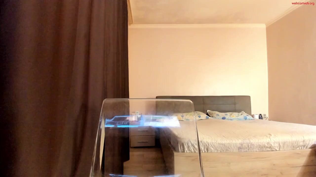 laracara - Private  Video curved deepthroat bored