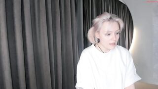 antoniaelwell - Private  Video jeans nature stream