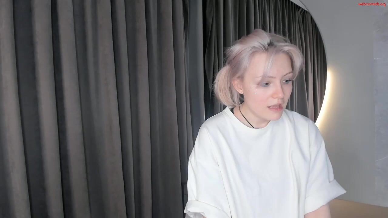 antoniaelwell - Private  Video jeans nature stream