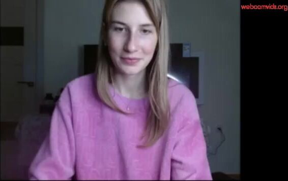 evelyn_21_m - Private  Video smoker sporty natural