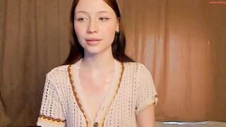 lovelydelmel - Private  Video serve interactive flexing