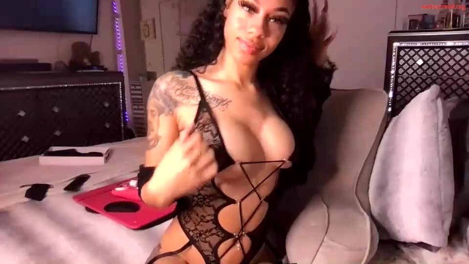 uhlexissmuhree811573 - Private  Video smiles dildos slutty