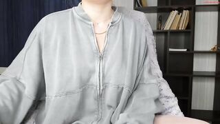 gigihadd - Private  Video tender hotgirl barefeet