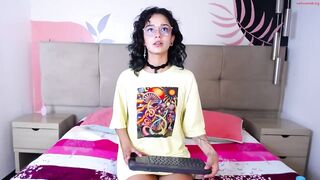 venuz_99 - Private  Video brownhair biglegs bigbelly