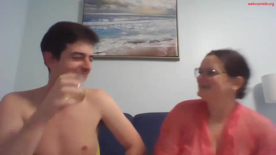 howidev - Private  Video huge kiss faketits