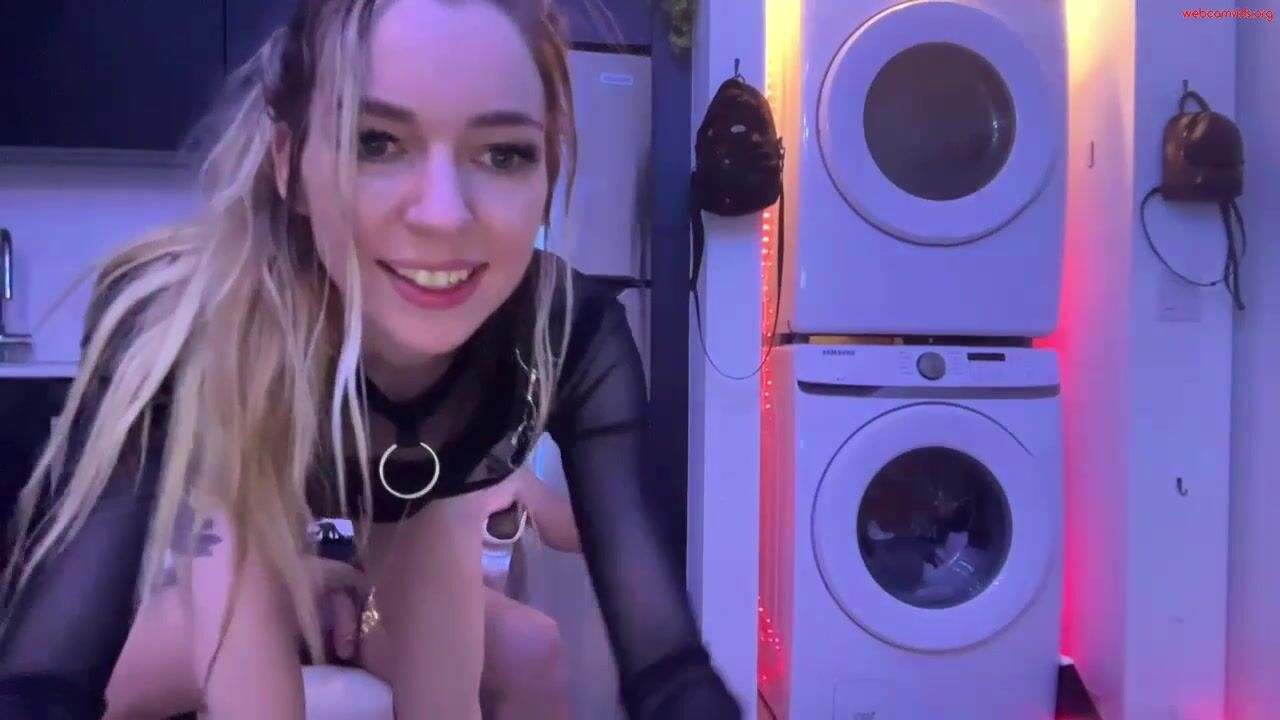 lailagetslaid - Private  Video interactive fuckme cumface