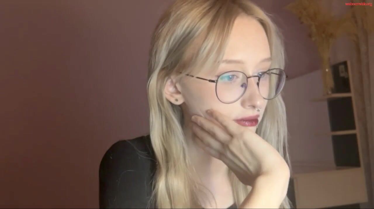 mayvi_cold - Private  Video cam girl bicurious mature