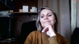 yomu - Private  Video feetshow brownhair throat