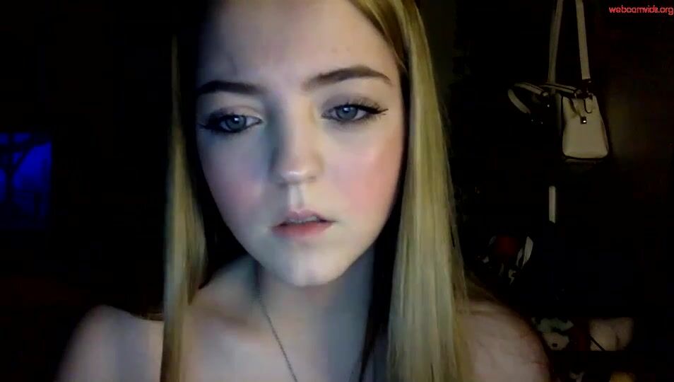 heluvhayli69 - Private  Video smoking slender naked