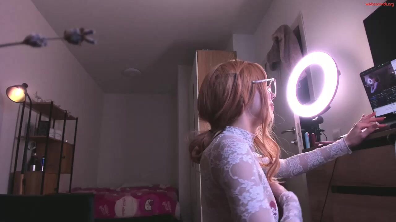 lilmollypill - Private  Video bigbooty hypnosis soles