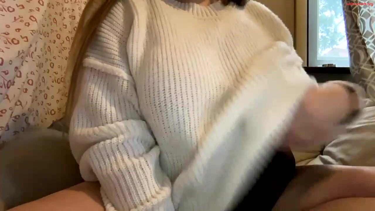 amyhood799 - Private  Video athletic kiss perfect
